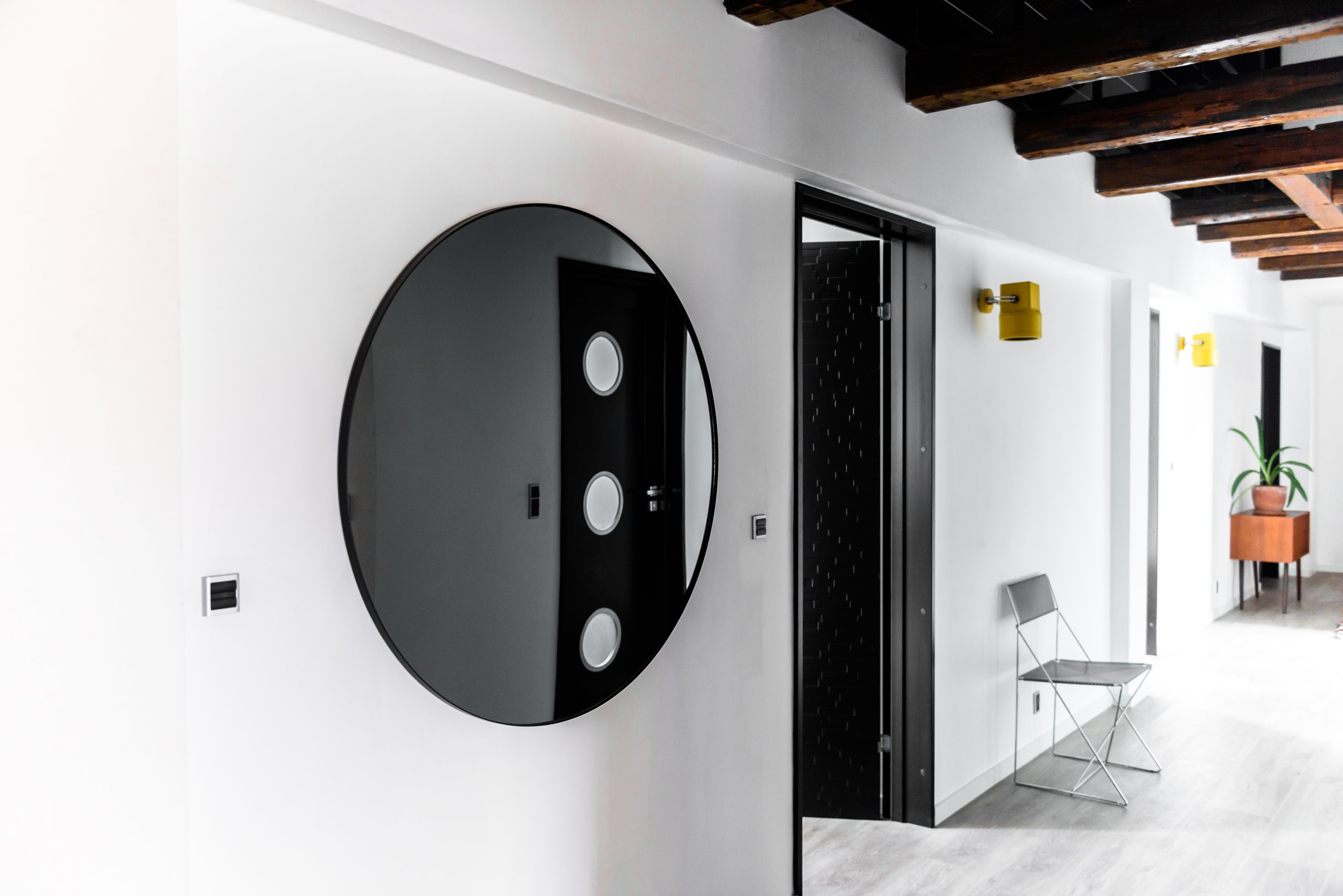 Sådan kan du bruge dine døre som dekorative indslag i indretningen