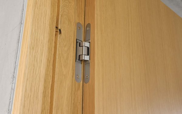 Klitmoller-21_HiddenHinges_600pixel